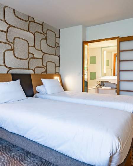 → Novotel Reims Tinqueux · Hôtel 4 étoiles Reims