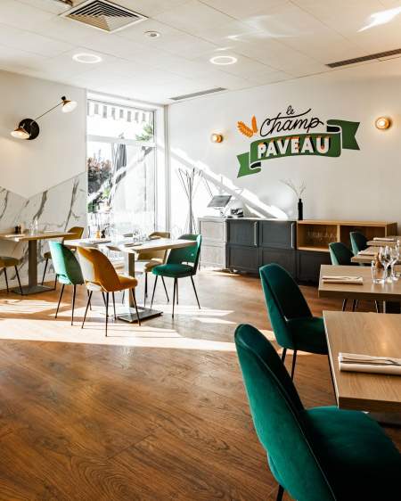→ Novotel Reims Tinqueux · Hôtel 4 étoiles Reims